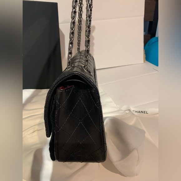 Chanel 2.55 reissue - Picture 10 of 15